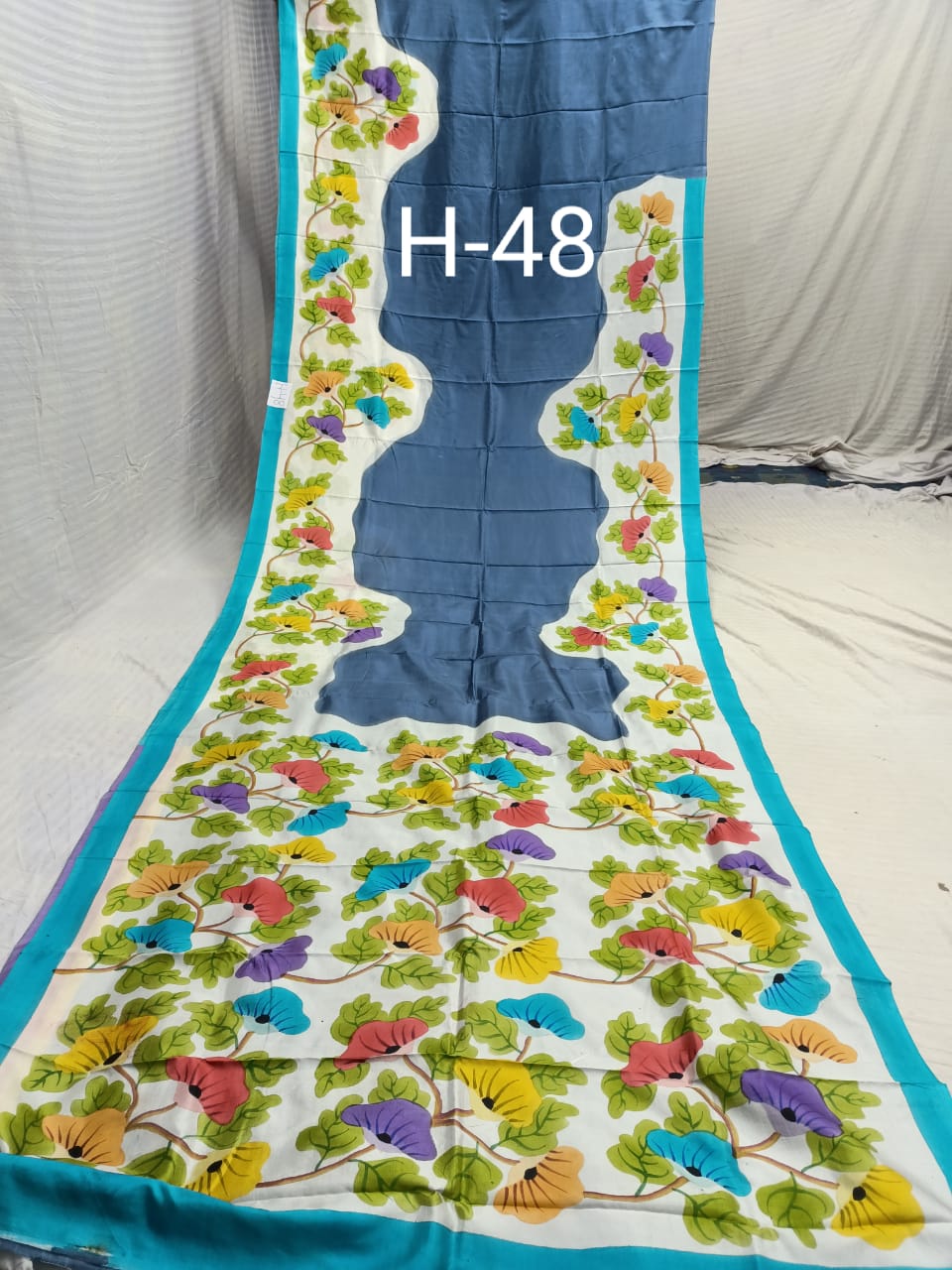 HAND PRINT H 48 Product Image